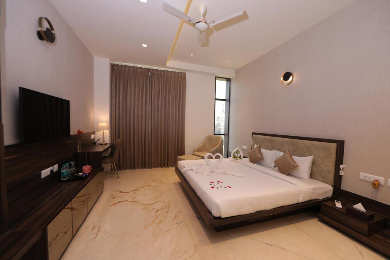 Vrr Astoria Hotel & Convention Center Jigani المظهر الخارجي الصورة