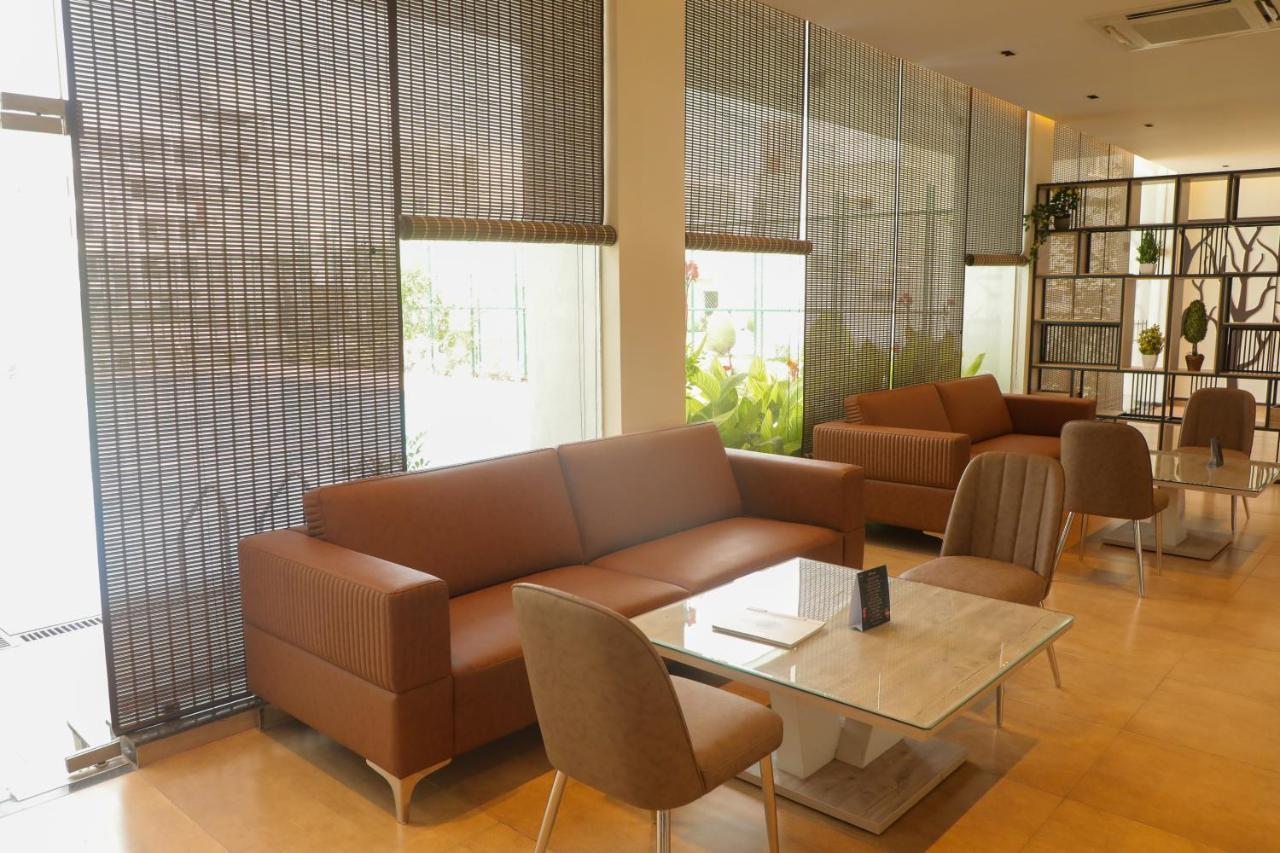 Vrr Astoria Hotel & Convention Center Jigani المظهر الخارجي الصورة