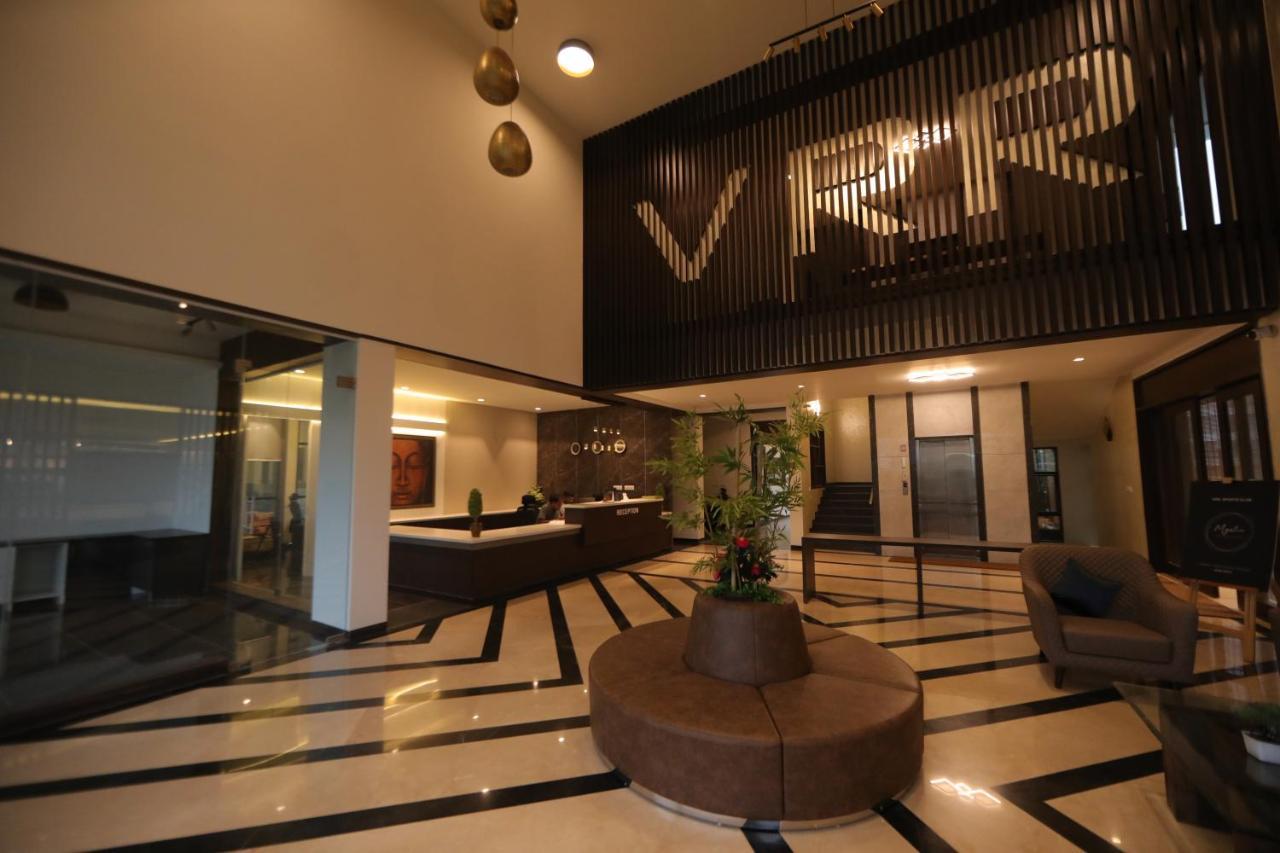 Vrr Astoria Hotel & Convention Center Jigani المظهر الخارجي الصورة