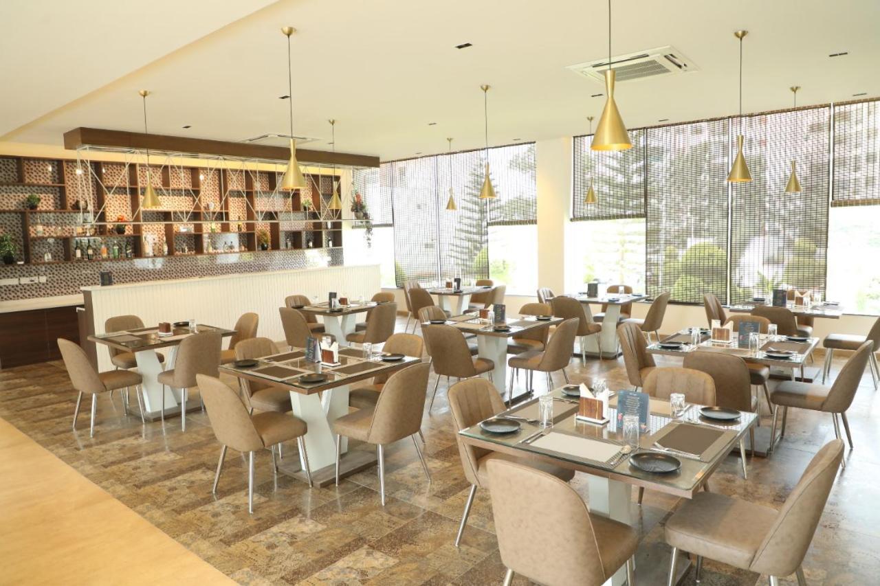Vrr Astoria Hotel & Convention Center Jigani المظهر الخارجي الصورة