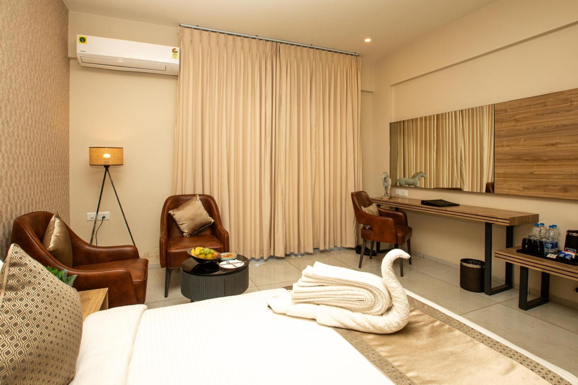 Vrr Astoria Hotel & Convention Center Jigani المظهر الخارجي الصورة