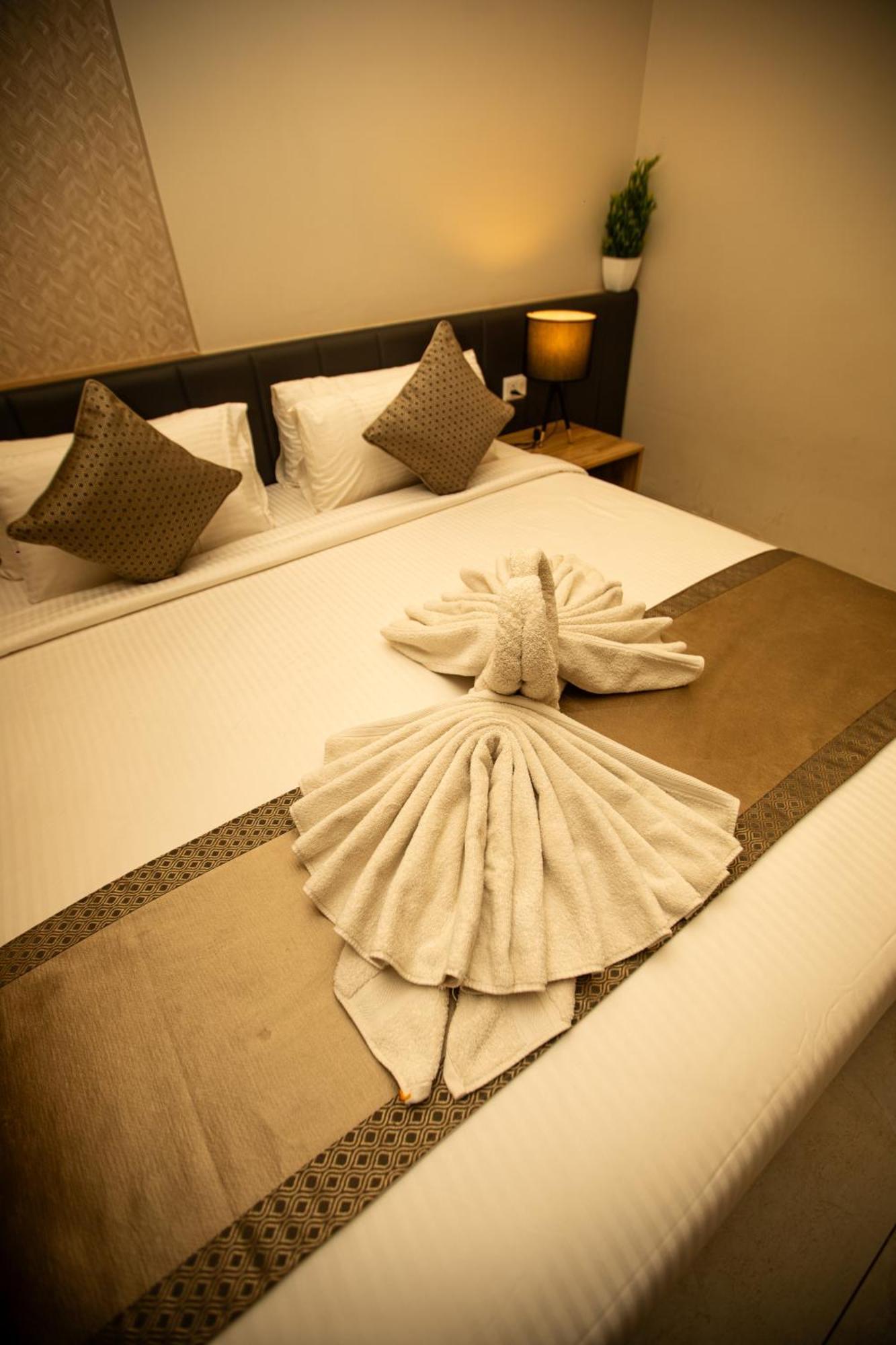 Vrr Astoria Hotel & Convention Center Jigani المظهر الخارجي الصورة