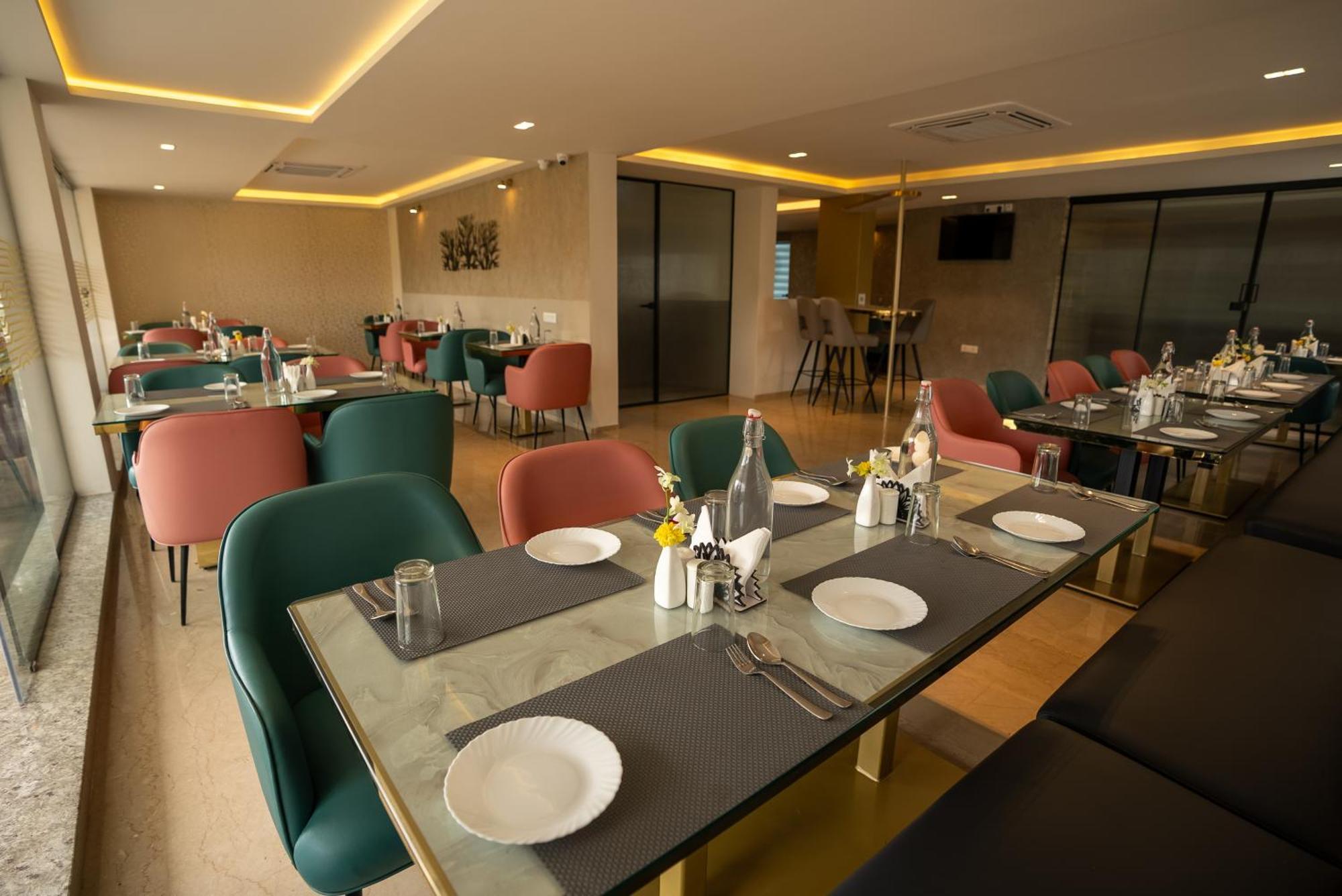 Vrr Astoria Hotel & Convention Center Jigani المظهر الخارجي الصورة