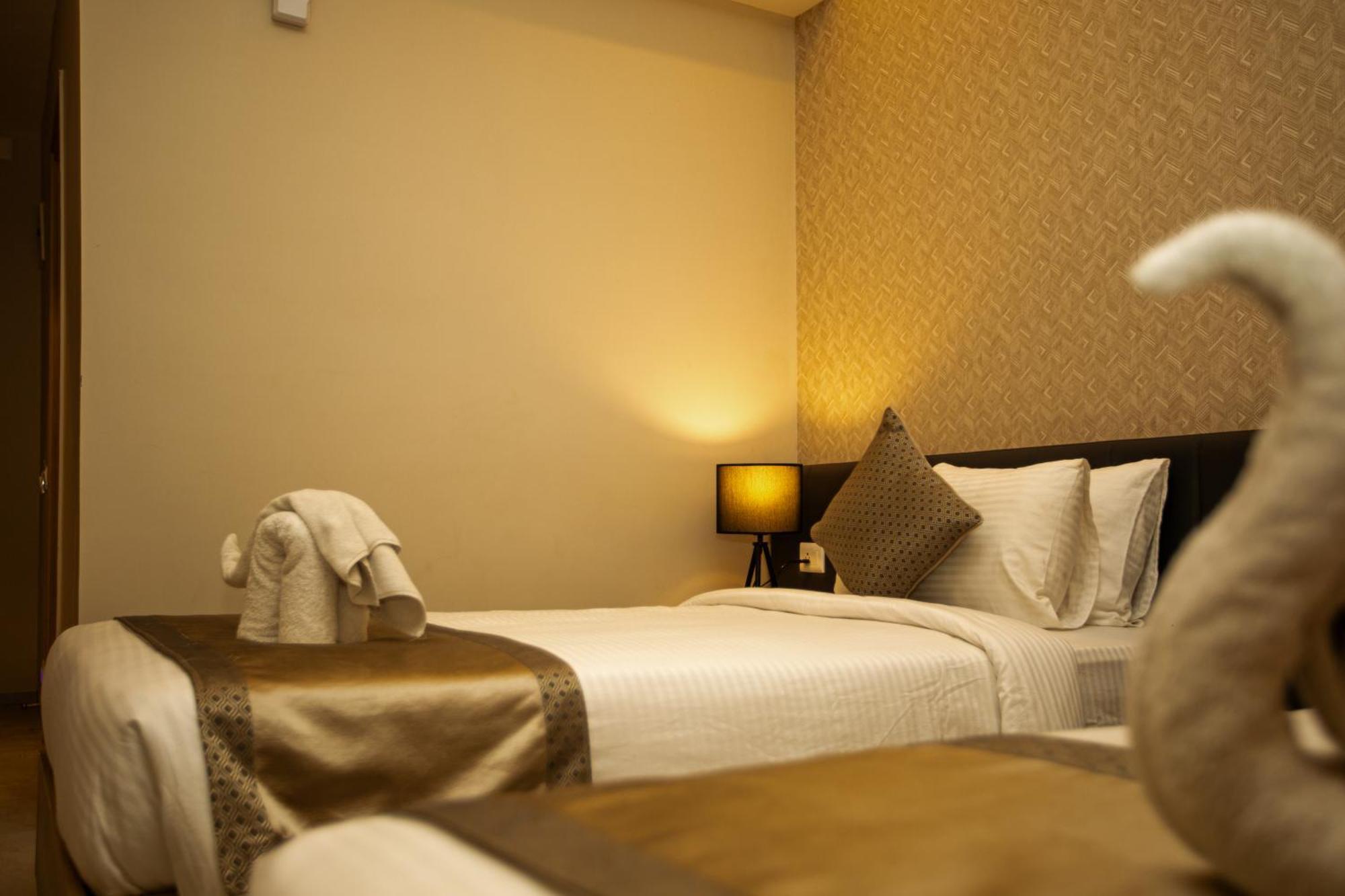 Vrr Astoria Hotel & Convention Center Jigani المظهر الخارجي الصورة
